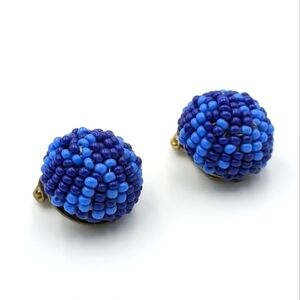 4/24$  Vintage Clip on Seed Bead Blue Earrings